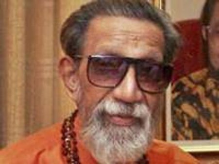 മൈ നെയിം ഈസ് കസബ് നിര്‍മ്മിക്കൂ: താക്കറെ