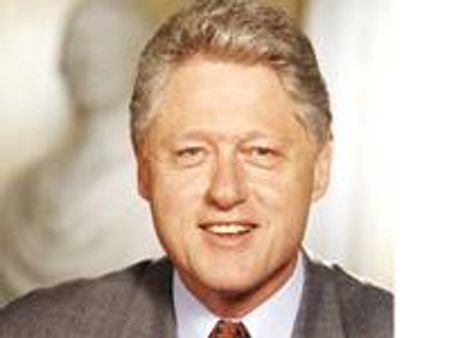 ക്ലിന്റണ് ഹൃദയശസ്ത്രക്രിയ നടത്തി