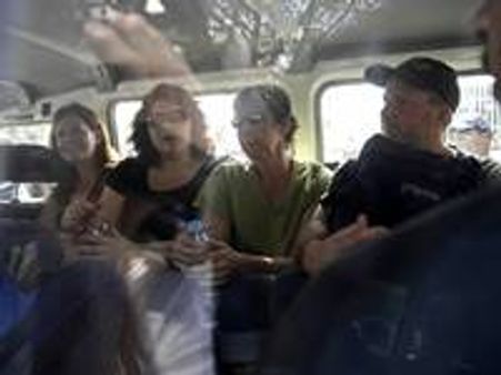 കുട്ടികളെ കടത്തല്‍: 8 മിഷണറിമാരെ വെറുതെ വിട്ടു