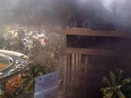 തീപിടുത്തത്തില്‍ മലയാളിയുള്‍പ്പെടെ 9 മരണം