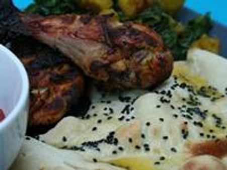 മെല്‍ബണില്‍ തന്തൂരി ചിക്കന്‍ കഴിച്ച് പ്രതിഷേധം