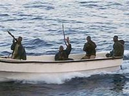 9 ഇന്ത്യക്കാരുള്ള കപ്പല്‍ കൊള്ളക്കാര്‍ റാഞ്ചി