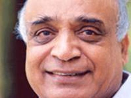 പിണറായി എന്തേ മൂന്നാറില്‍ പോകുന്നില്ല? വീരന്‍