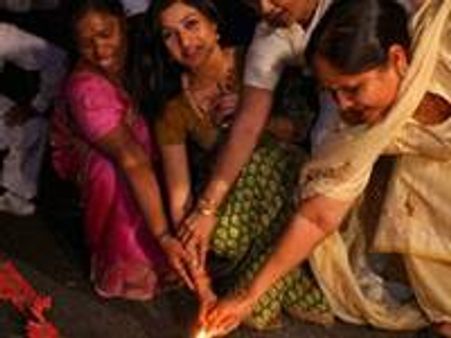 വനിതാബില്‍: ഇനിയും കടമ്പകള്‍ ബാക്കി