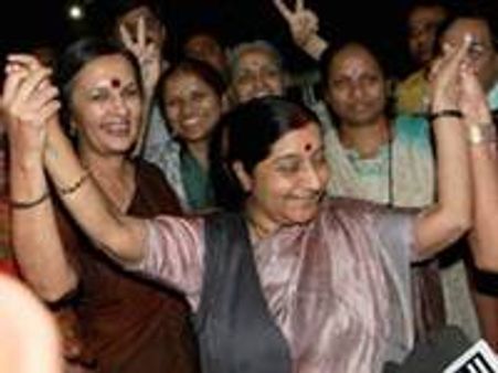 വനിതാ ബില്‍: ഇന്ത്യ ചരിത്രത്തിന്റെ പാതിവഴിയില്‍