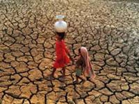 ചൂട്: അധ്യാപികയും കുട്ടികളും തളര്‍ന്നുവീണു