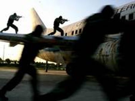 റാഞ്ചിയ വിമാനം വെടിവെച്ചിടാന്‍ നിയമഭേദഗതി