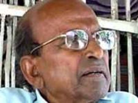 കനു സന്യാല്‍ ആത്മഹത്യ ചെയ്തു