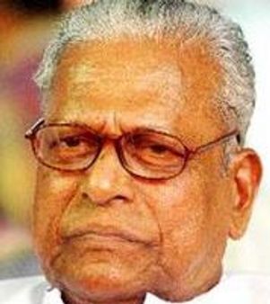 മുഖ്യമന്ത്രി ഇന്‍ഫോ പാര്‍ക്ക് സന്ദര്‍ശിയ്ക്കുന്നു