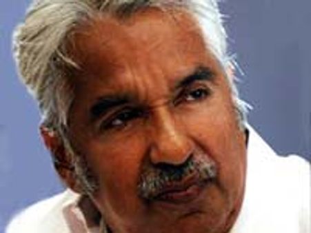 ലീഡറെ കണ്ടത് ഗ്രൂപ്പുണ്ടാക്കാനല്ല: ഉമ്മന്‍ ചാണ്ടി