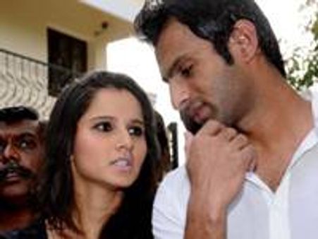 ഷോയിബ് ക്ഷണക്കത്ത് വിറ്റുവെന്ന് പരാതി