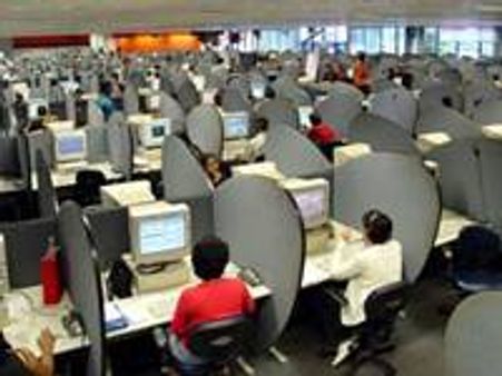 ഇന്ത്യന്‍ കോള്‍സെന്ററുകള്‍ സായിപ്പിനെ കറക്കുന്നു