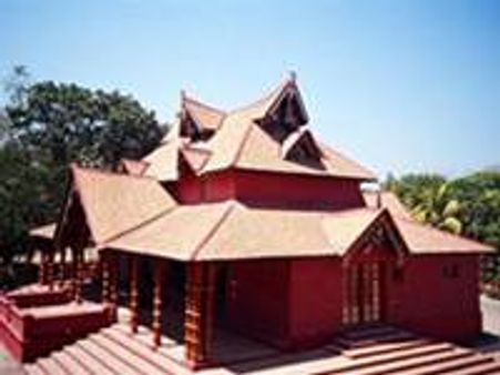 നാലാഴ്ചക്കകം ഗോള്‍ഫ് ക്ലബ് ഒഴിയണം ഹൈക്കോടതി