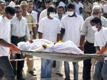 വിമാനദുരന്തം 12 മൃതദേഹങ്ങള്‍ സംസ്‌കരിച്ചു