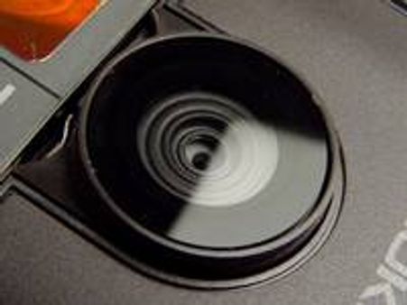 കുളിമുറിദൃശ്യം പകര്‍ത്തല്‍;വില്ലേജ്മാന്‍ പിടിയില്‍