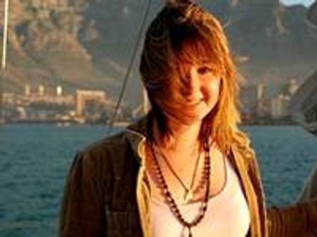 കണ്ടെത്തി, രക്ഷാ കപ്പലും കാത്ത് അബ്ബി