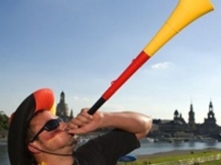 വുവുസേല സാത്താനെ ക്ഷണിച്ചുവരുത്തും?