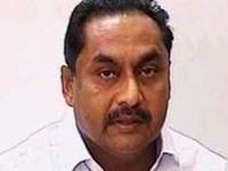 പിള്ളക്ക് സ്‌പോര്‍ട്‌സ്; വിജയകുമാറിന് പൊതുമരാമത്ത്