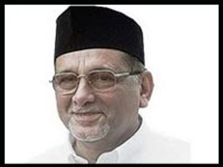 പാണക്കാട് തങ്ങള്‍ സ്മാരക സ്റ്റാമ്പ് പുറത്തിറക്കി