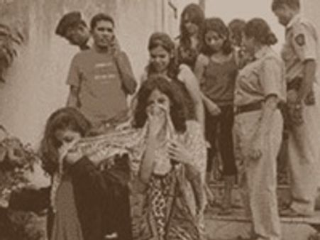 മദ്യവിരുന്ന്: എംബിഎ വിദ്യാര്‍ഥികള്‍ പിടിയില്‍