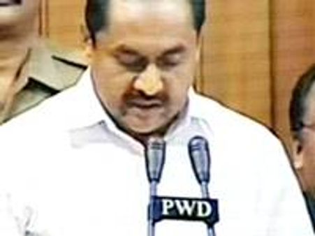 സുരേന്ദ്രന്‍ പിള്ള സത്യപ്രതിജ്ഞ ചെയ്തു