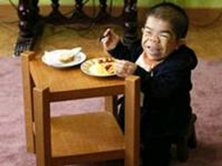 എഡ്വേര്‍ഡ് ഇനി ഇത്തിരിക്കുഞ്ഞന്‍മാരുടെ രാജാവ്