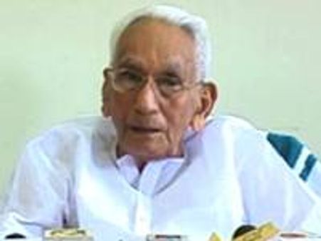 യുഡിഎഫിനെ നയിക്കാന്‍ കോണ്‍ഗ്രസിന് കഴിയുന്നില്ല