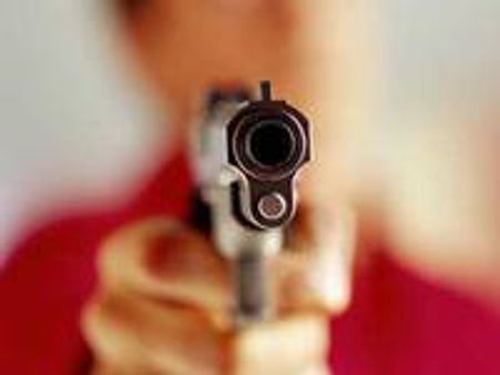 ദില്ലിയില്‍ വെടിവെപ്പ്: 2 വിദേശികള്‍ക്ക് പരിക്ക്