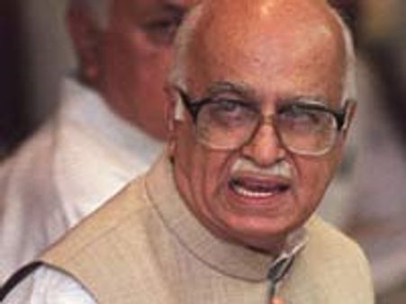 അയോധ്യയില്‍ രാമക്ഷേത്രം പണിയണം: അദ്വാനി