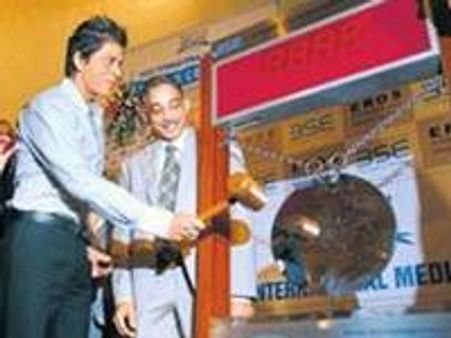 ഷാരൂഖ് മണിയടിച്ചു