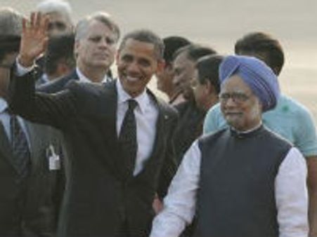 ദില്ലിയില്‍ ഒബാമയെ സ്വീകരിയ്ക്കാന്‍ പ്രധാനമന്ത്രി