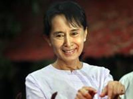 ആങ് സാന്‍ സ്യൂചിയ്ക്ക് മോചനം