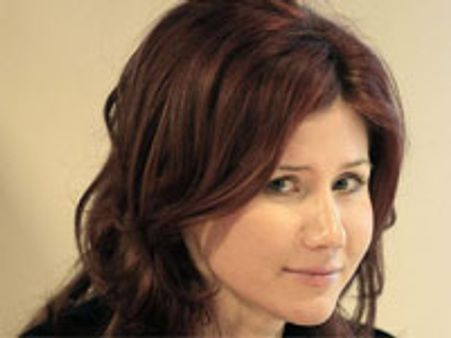 അന്ന പ്ലേബോയ്‍യില്‍; ഒപ്പം രാഷ്ട്രീയത്തിലും