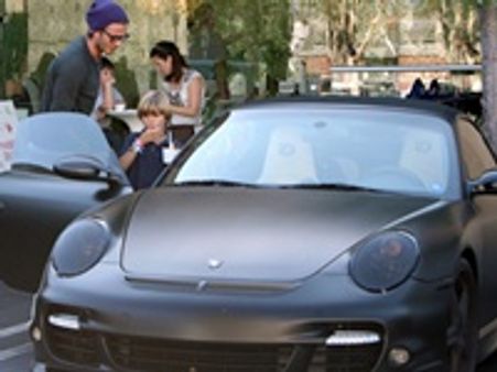 ബെക്കാമിന്റെ കാര്‍ ഇബെയില്‍ ലേലത്തിന്