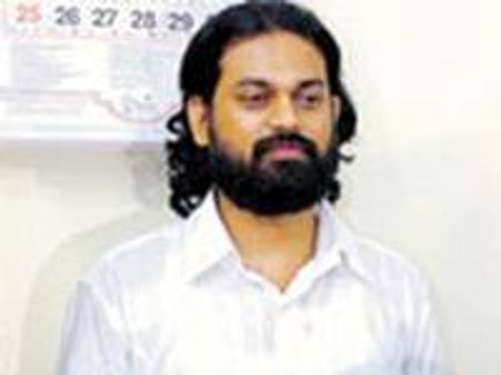 ഹൃദ്രോഗം: ജാമ്യം വേണമെന്ന് സന്തോഷ് മാധവന്‍