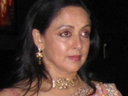 ഹേമമാലിനിയ്ക്ക് 60കോടിയുടെ സ്വത്തും 17കോടി കടവും