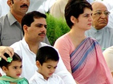 പ്രിയങ്കയുടെ ഭര്‍ത്താവ് ഭൂമിവാങ്ങിക്കൂട്ടുന്നു