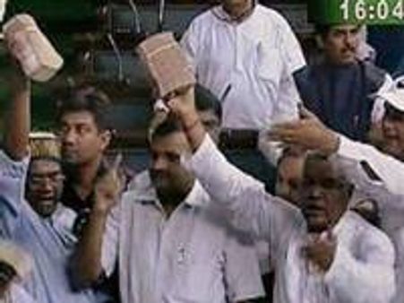 വോട്ടിന് കോഴ: കൊടുത്തത് കോടികള്‍- വിക്കിലീക്സ്