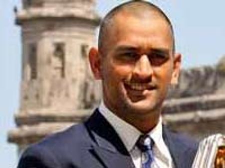 ധോണിയുടെ താരത്തിളക്കമേറുന്നു