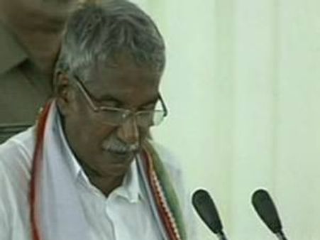 ഉമ്മന്‍ ചാണ്ടി മന്ത്രിസഭ അധികാരമേറ്റു