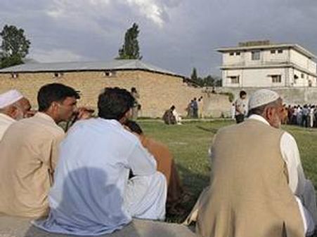 ഒസാമയെ ഒറ്റിയ പാക് സ്വദേശികള്‍ പിടിയില്‍