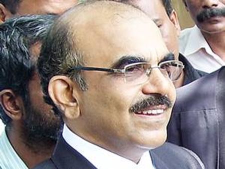 പി ശശിയെ പുറത്താക്കാന്‍ തീരുമാനിച്ചു