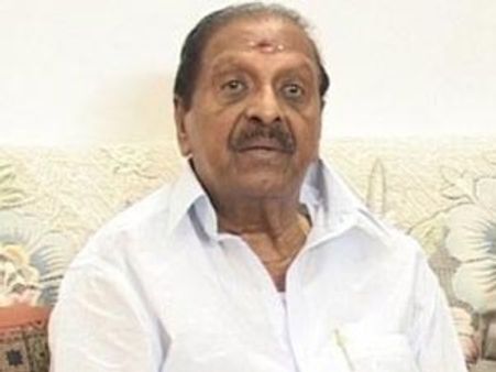 ബാലകൃഷ്ണ പിള്ള കിംസ് ആശുപത്രിയില്‍