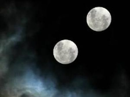 ഭൂമിയ്ക്ക് 2 ചന്ദ്രന്മാരുണ്ടായിരുന്നു ?