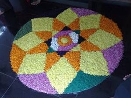 പൂവിളികളുമായി അത്തം പിറന്നു