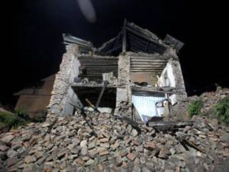 ഭൂചലനത്തില്‍ ഉത്തരേന്ത്യ നടുങ്ങി; 18 മരണം