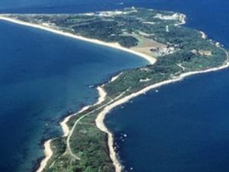 കടക്കെണി: അമേരിക്ക ദ്വീപ് വില്‍ക്കുന്നു