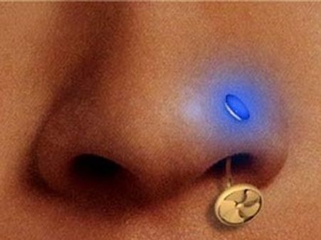 മൂക്കില്‍ നിന്ന് വൈദ്യുതി!!