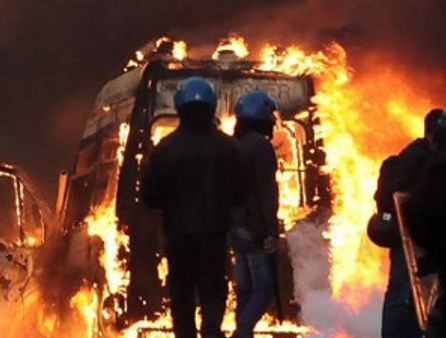 'സാമ്പത്തിക പ്രക്ഷോഭം' കരുത്താര്‍ജ്ജിക്കുന്നു