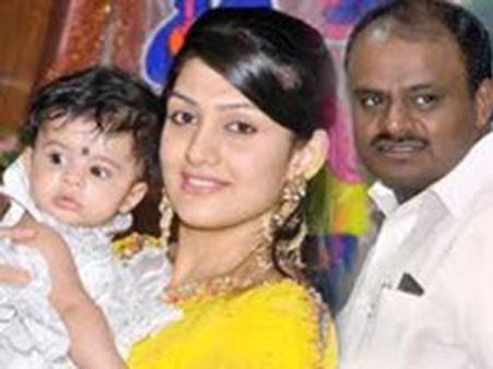 രണ്ടാം വിവാഹം: കുമാരസ്വാമി നിയമംലംഘിച്ചെന്ന്